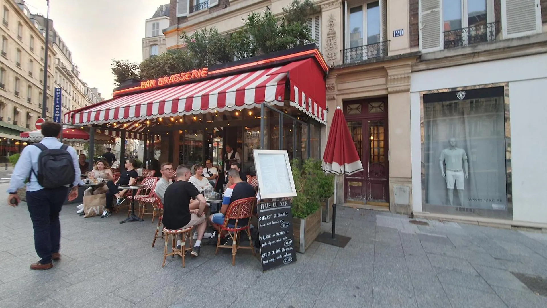 Апартаменты 1 Minute Gare Montparnasse , Center , Front Metro,Close To Eiffel Tour And Louvre Meusm Париж